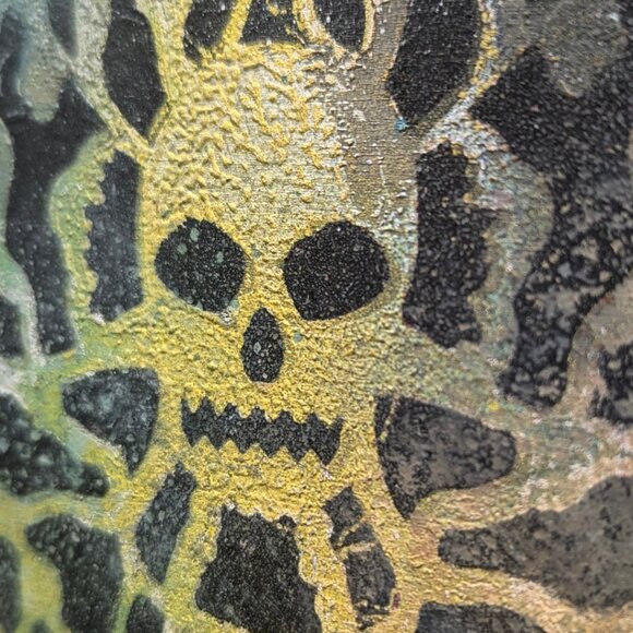 Free Shipping! Death Head Moth Original Painting on Live Edge Wood - Picture 3 of 4